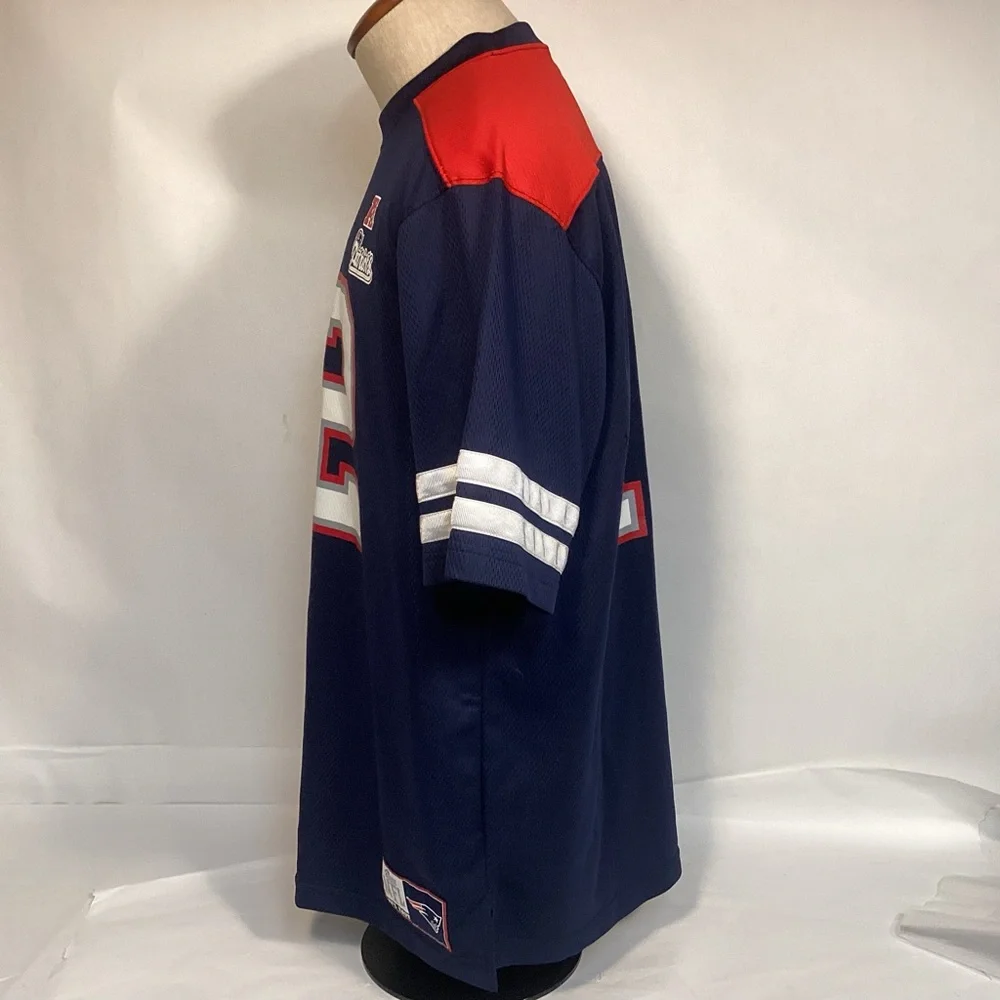 New England Patriots Tom Brady mens Jersey size large Distressed